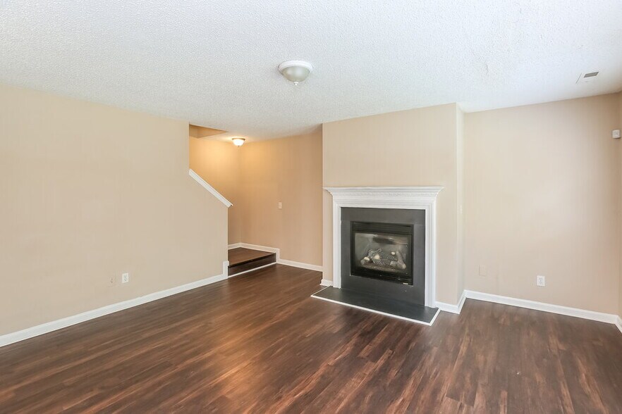 Building Photo - 8810 Laurel Run Dr