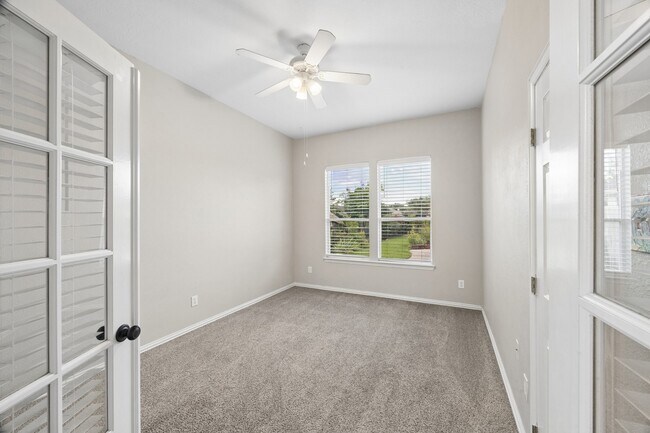 Building Photo - 1125 Shady Knoll Ln