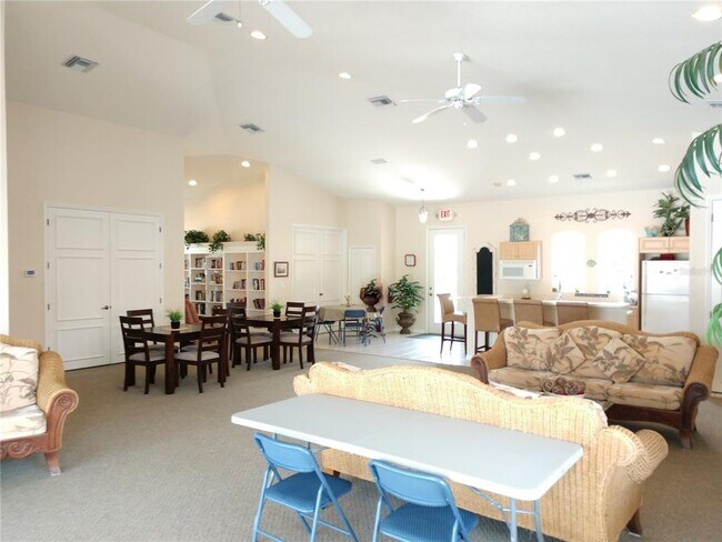 Building Photo - 7202 L Pavia Blvd