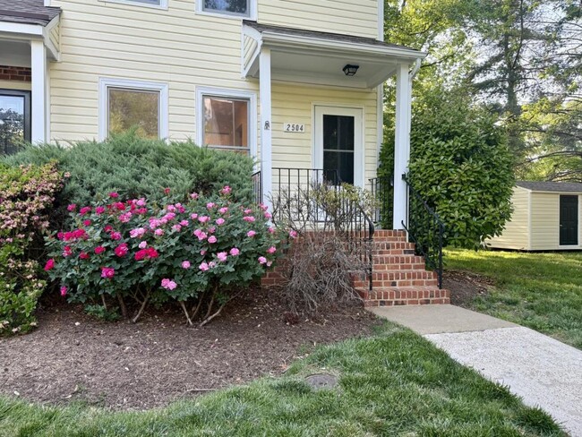 Building Photo - 2504 Thicket Greene Ct