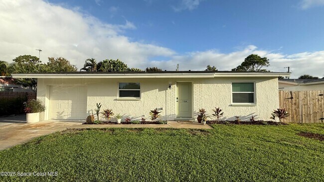 Primary Photo - 104 Cherry St