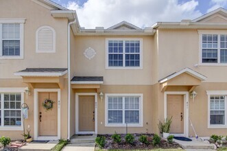Building Photo - RENT BY MAY 15TH and RECEIVE 2 WEEKS OFF Y...