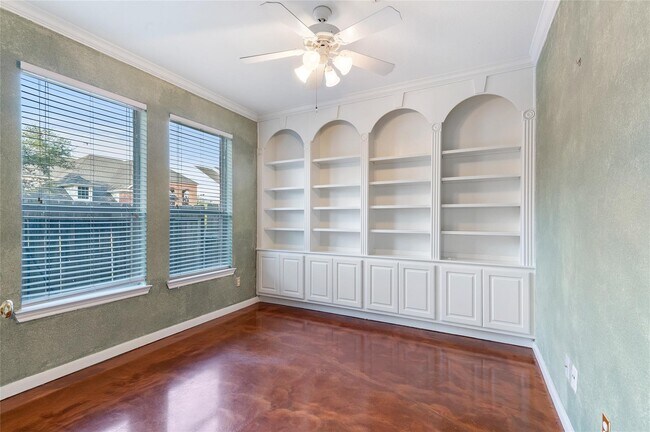 Building Photo - 4302 Country Oaks Ct