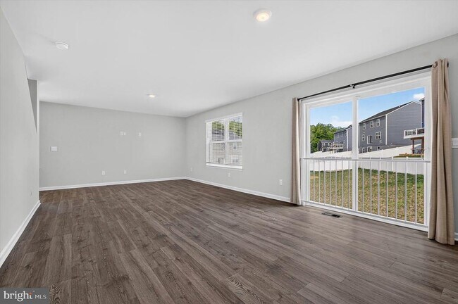 Building Photo - 3155 White Tail Dr