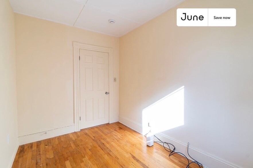 Building Photo - 4 Sherman St