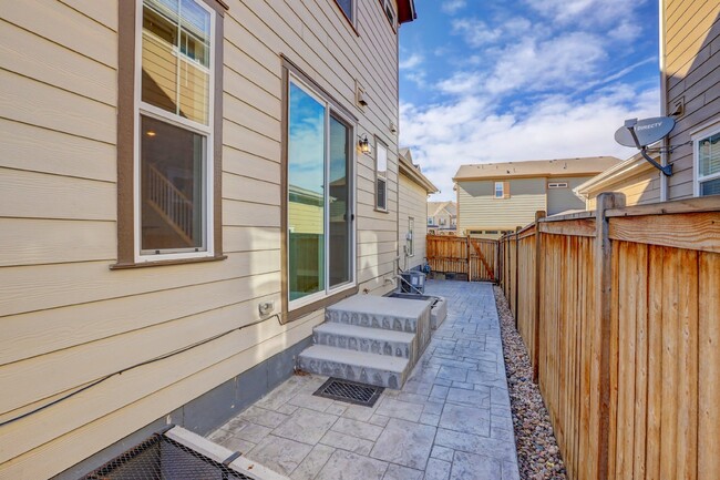 Building Photo - $2,500.00 - 3 Bedrooms and 2.5 Bathrooms T...