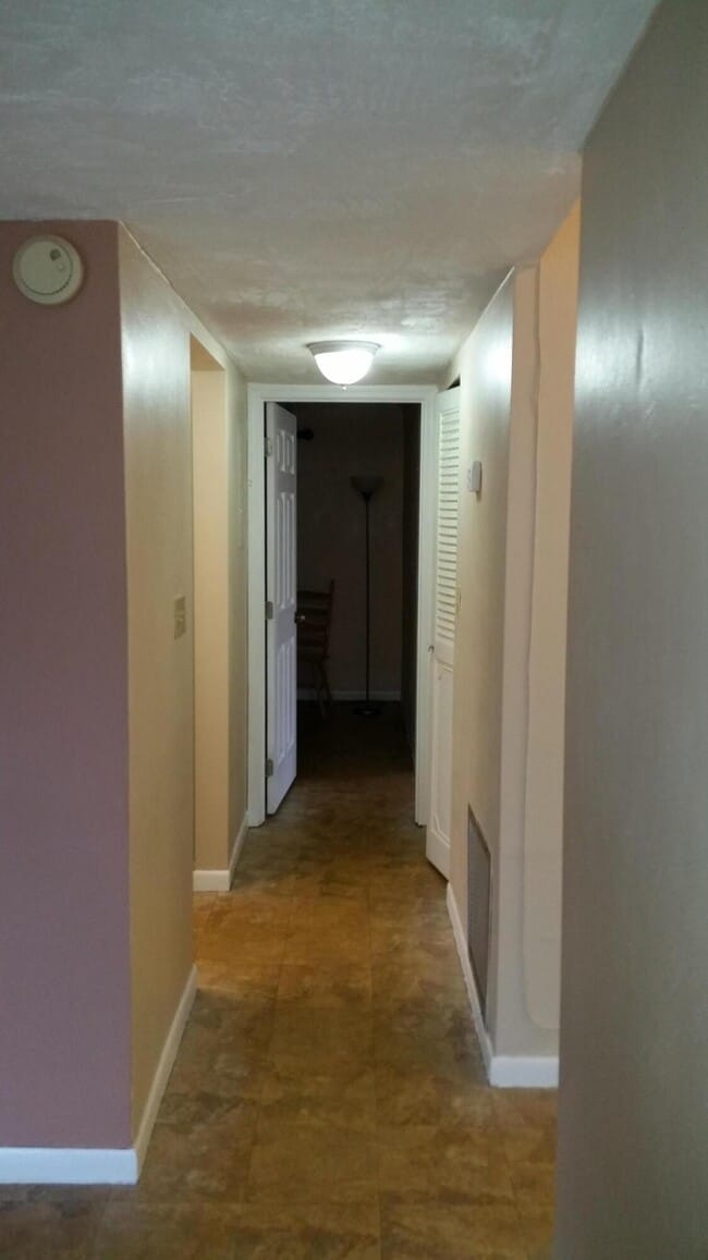 Building Photo - 5861 NW 16th Pl