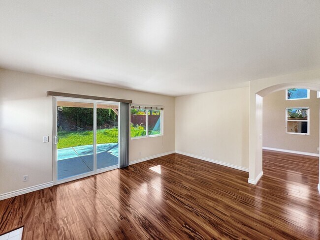 Building Photo - Bright & Spacious 4B/3BA Scripps Ranch Home - New AC, Hardwood Floors, Backyard!