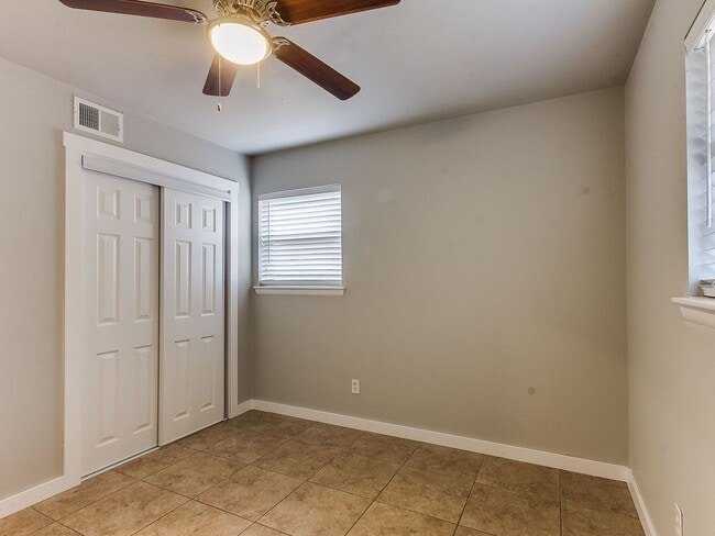 Building Photo - Spacious 4 bedroom in Edmond!