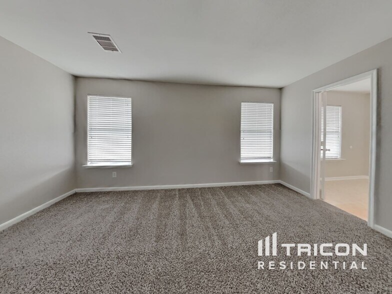 Building Photo - 22110 Orchard Dale Dr