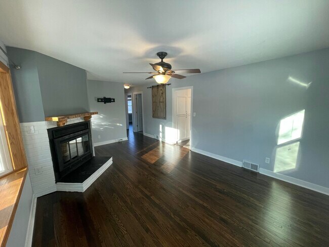 Building Photo - 8380 Huron River Dr