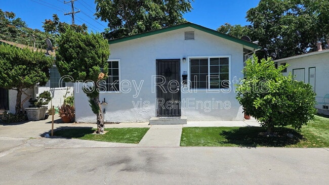 Primary Photo - 171 E 15th St