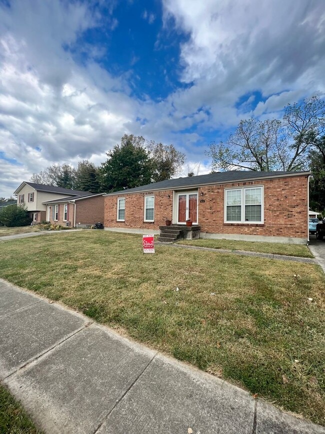 Building Photo - 6715 Six Mile Ln