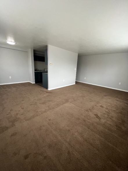 Building Photo - 30 Gillett St