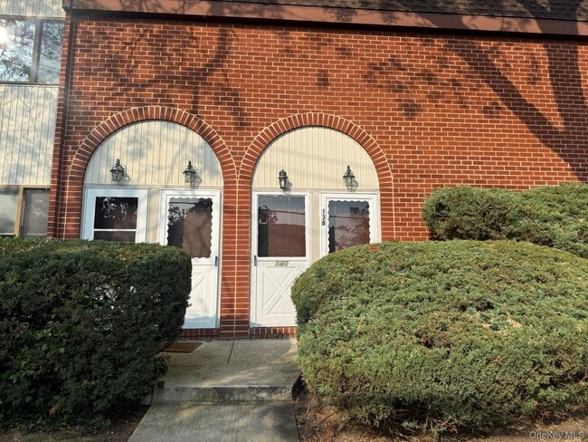 Primary Photo - 140 McGlynn Pl