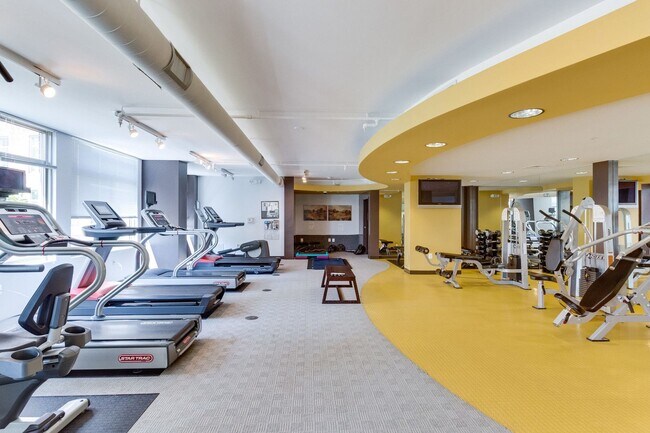 Building Photo - This luxury 2 bedroom condo has phenomenal...