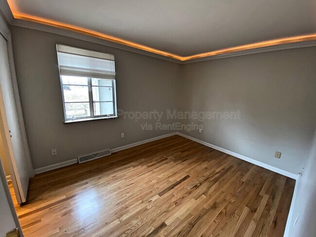 Building Photo - 10640 W 62nd Pl