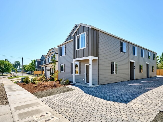 Building Photo - 260 28th Ave SE