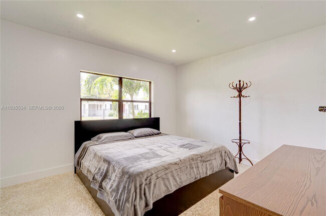 Building Photo - 234 NE 111th St