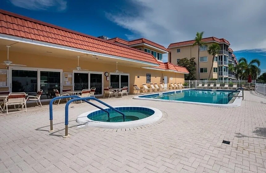 Building Photo - 1300 N Portofino Dr