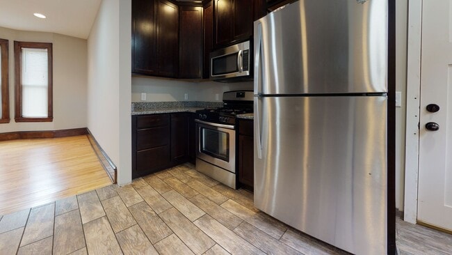 Building Photo - Affordable 5-Bedroom House Near U of M Campus