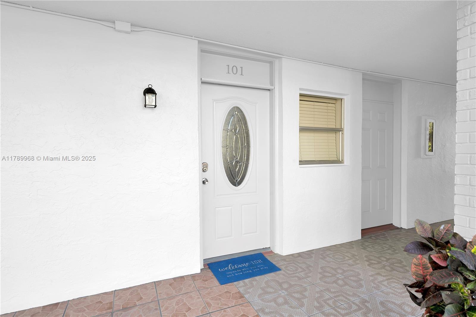 Building Photo - 3750 NE 170th St