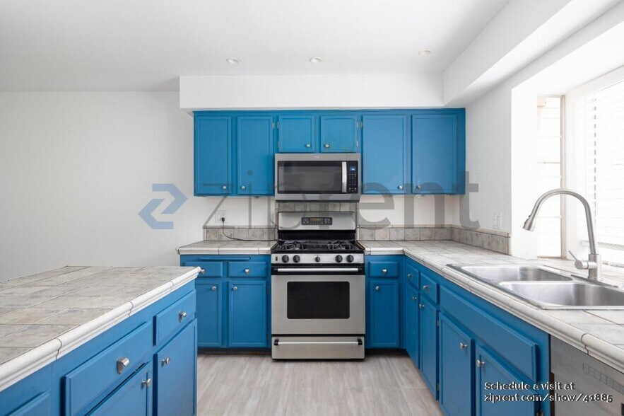 Building Photo - 2021 Haller St