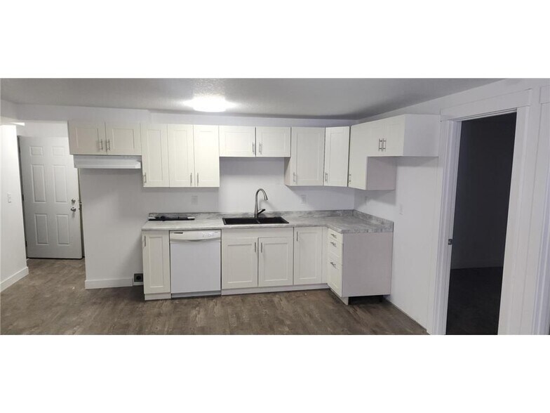 Building Photo - 311 Division St