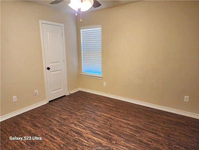 Building Photo - 4 Bedroom, 2 Bath in Dove Crossing Subdivi...