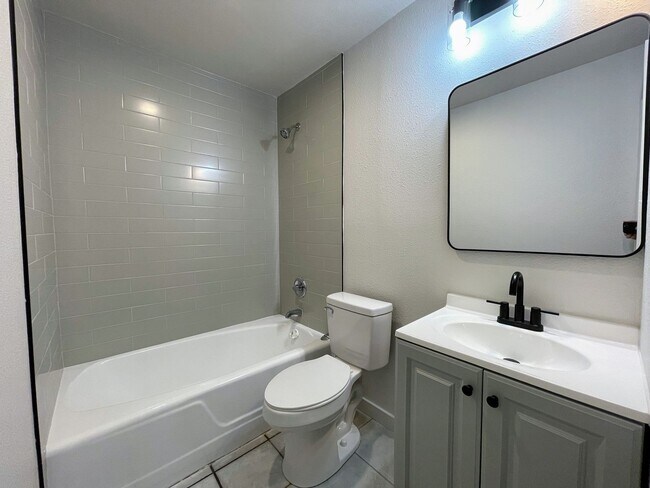 Building Photo - Cozy?Charm Meets Modern Luxury – Your Perfect Lamesa Retreat!