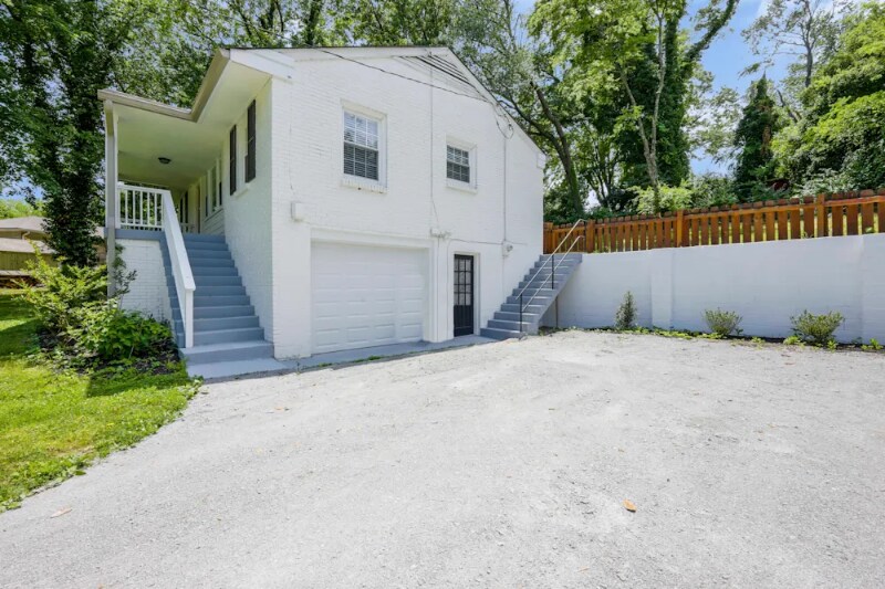 Building Photo - 606 Durrett Dr