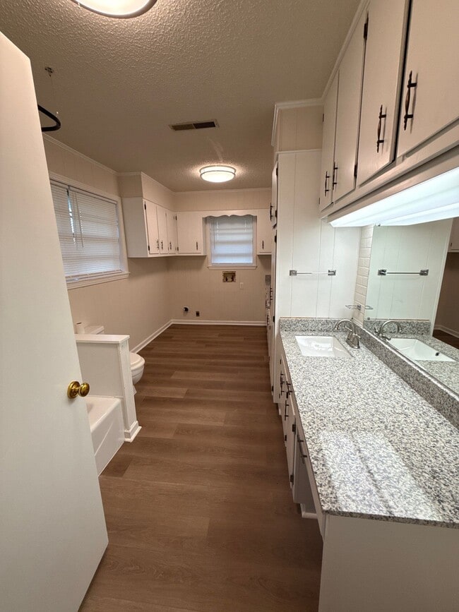 Building Photo - 35 Wiley Dr