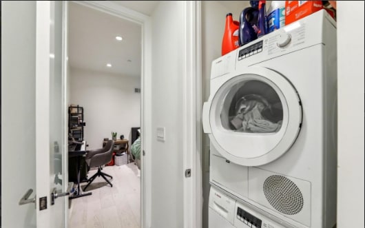 Building Photo - 1875 Mission St