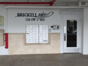 Building Photo - 126 SW 17th Rd