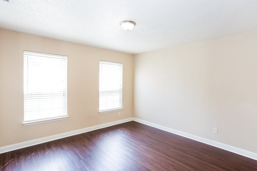 Building Photo - 12688 Justice Crossing