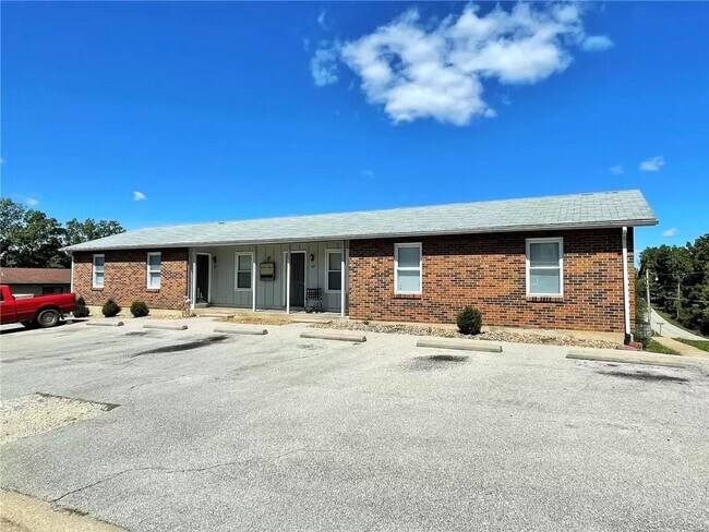 Building Photo - 101P Granada Dr
