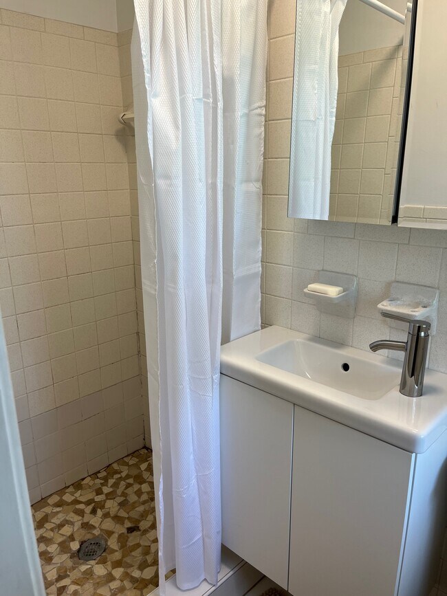 Building Photo - Warrenton