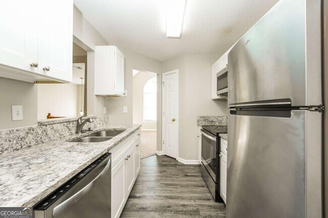 Building Photo - 5201 Rosetrace Terrace SW