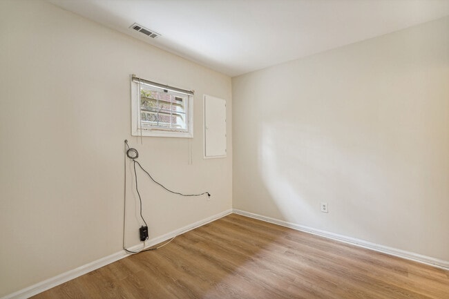 Building Photo - 5407 Grove Ridge Way