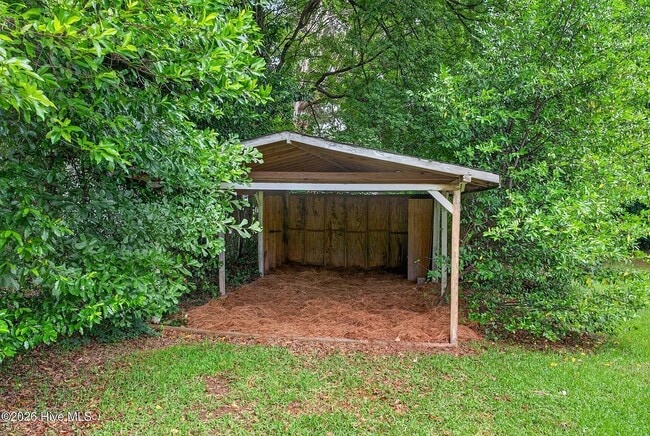 Building Photo - 1429 Waccamaw Dr