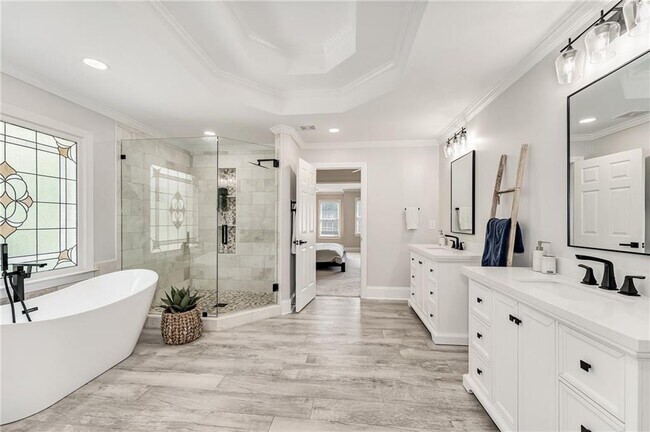 Building Photo - 870 Longstone Landing