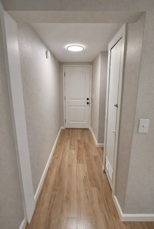 Building Photo - 1126 E Moreno Ave