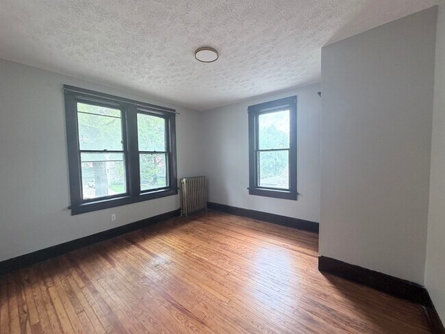 Building Photo - 1258 Agnes Pl