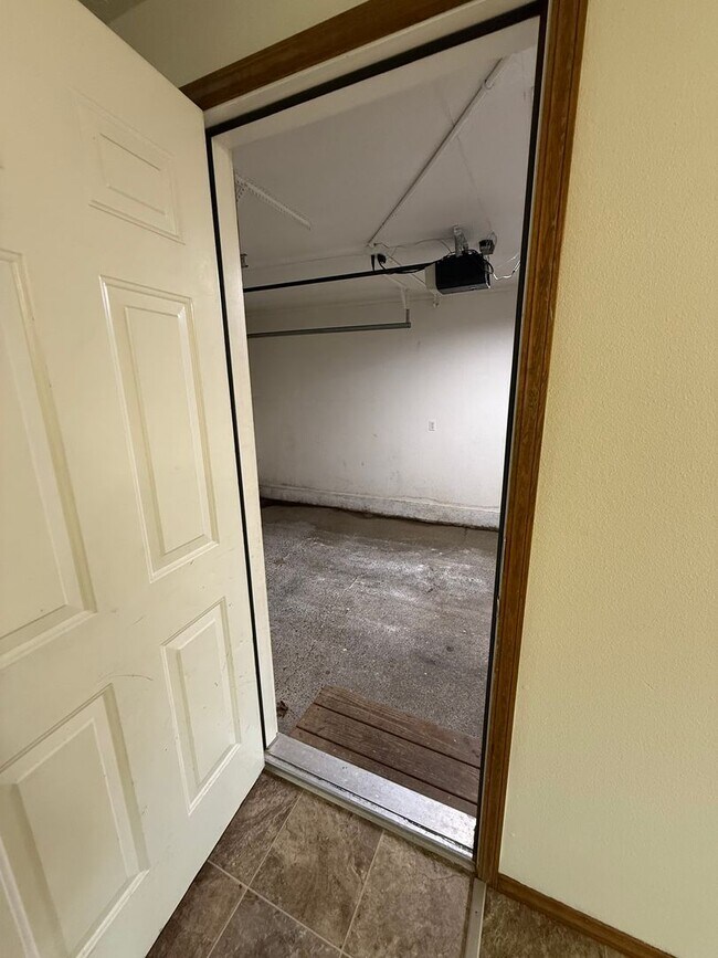 Building Photo - moojoh01 4212-4214 47th Ave NE