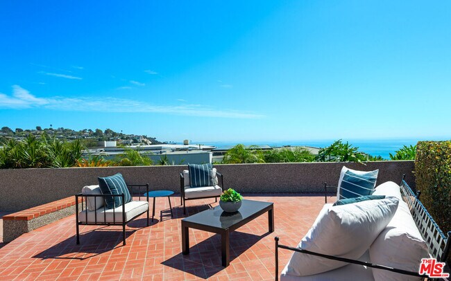 Building Photo - 18100 Wakecrest Dr