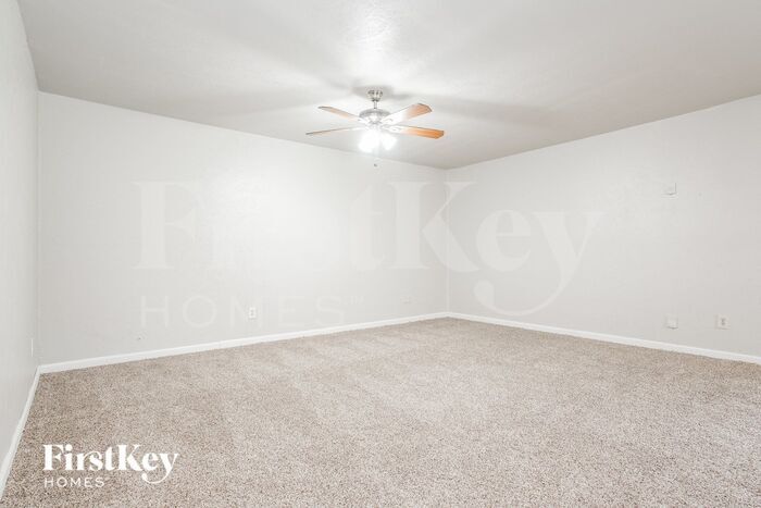 Building Photo - 710 Cavalier Pl