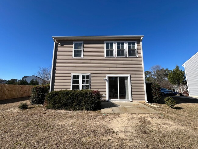 Building Photo - Comfortable 3BD, 2.5BA Fuquay-Varina Home ...