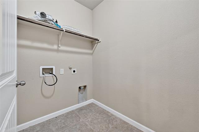 Building Photo - 405 Roger Graves Cir