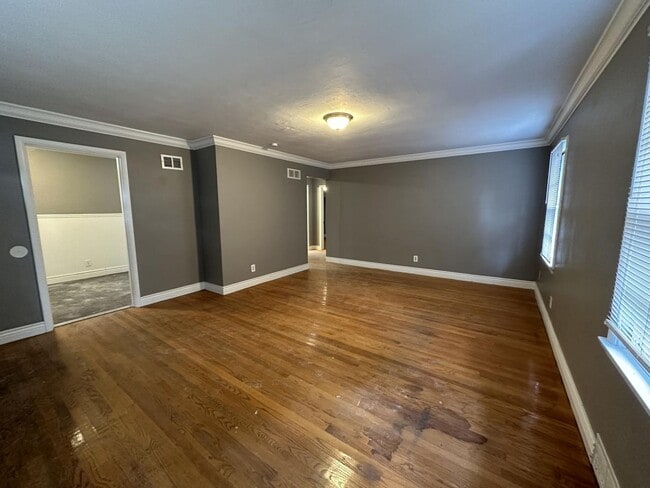 Building Photo - Lovely 2 Bedroom / 2 Bath for Rent - Section 8 Welcome