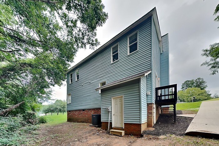 Building Photo - 7135 Cabe Ln